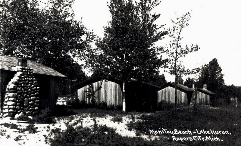 Kleins Mainitou Beach Motel - Vintage Postcard Of Cabins Next Door (newer photo)